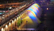Banpo Bridge Moonlight Rainbow Fountain, 2009