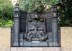 Queen Alexandra Memorial, 1926-32